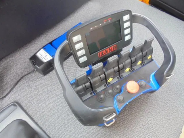 Leasing de Renault 320 6X4 + FASSI F245 DEMO UNUSED NL TRUCK Renault 320 6X4 + FASSI F245 DEMO UNUSED NL TRUCK: foto 20