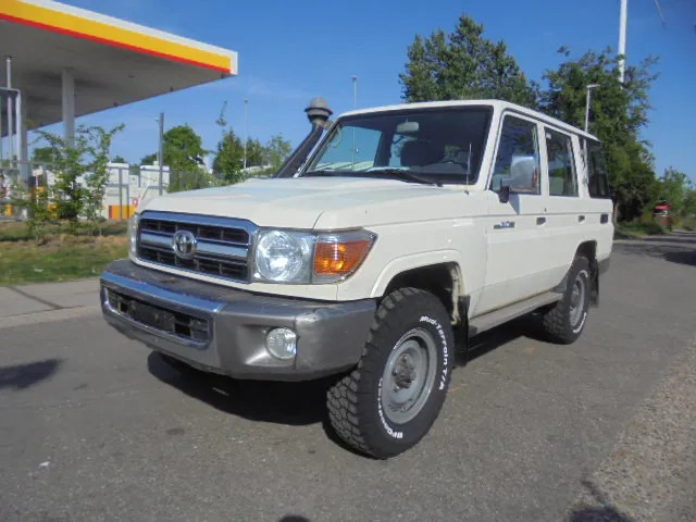 Toyota Land Cruiser HZJ76L 4X4 EXPORT OUTSIDE EU ONLY - Coche: foto 1 Toyota Land Cruiser HZJ76L 4X4 EXPORT OUTSIDE EU ONLY - Coche: foto 1