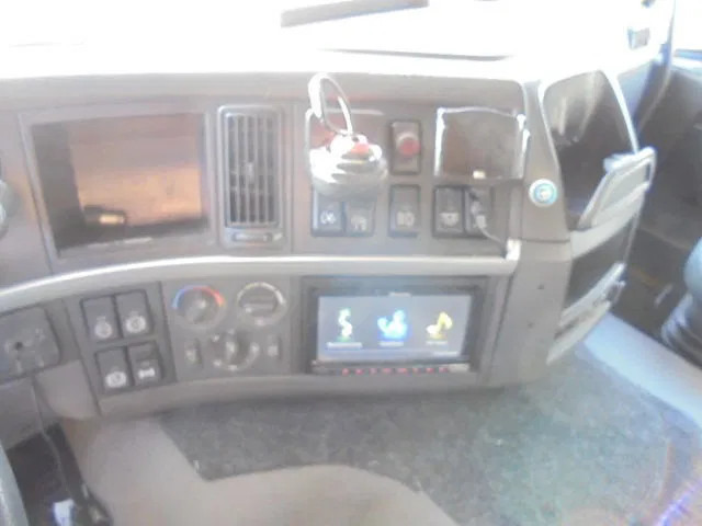 Camión portavehículos Volvo FM 330 KAESBOHRER METAGO NL TRUCK: foto 9 Camión portavehículos Volvo FM 330 KAESBOHRER METAGO NL TRUCK: foto 9