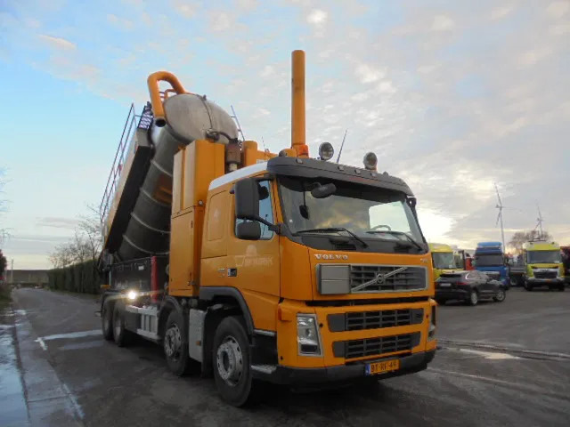 Volvo FM 400 8X4 BLADGEVEERD - Limpieza de alcantarillado: foto 3 Volvo FM 400 8X4 BLADGEVEERD - Limpieza de alcantarillado: foto 3