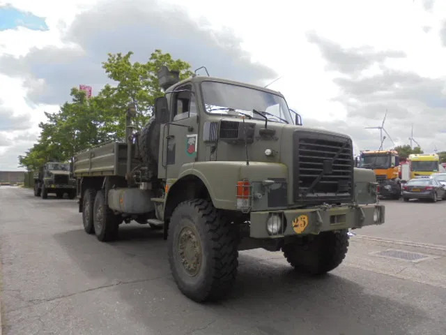Volvo N 10 6X6 L + FASSI 3X IN STOCK - Camión caja abierta, Camión grúa: foto 3 Volvo N 10 6X6 L + FASSI 3X IN STOCK - Camión caja abierta, Camión grúa: foto 3