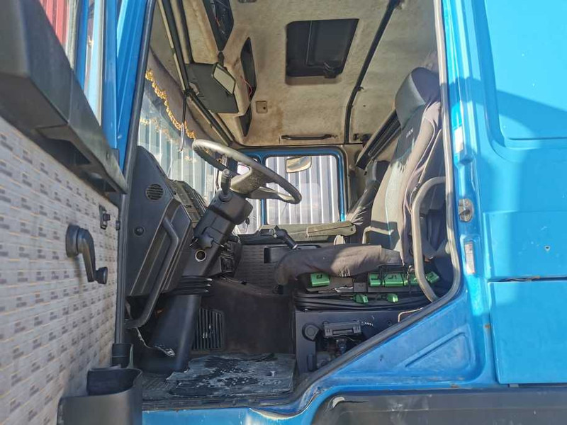 Foto del interior 1: Cabeza tractora MAN 41.502 TOP condition! truck tractor Foto del interior 1: Cabeza tractora MAN 41.502 TOP condition! truck tractor