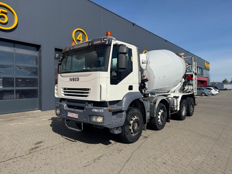 Iveco Trakker 410 - Camión hormigonera: foto 1 Iveco Trakker 410 - Camión hormigonera: foto 1