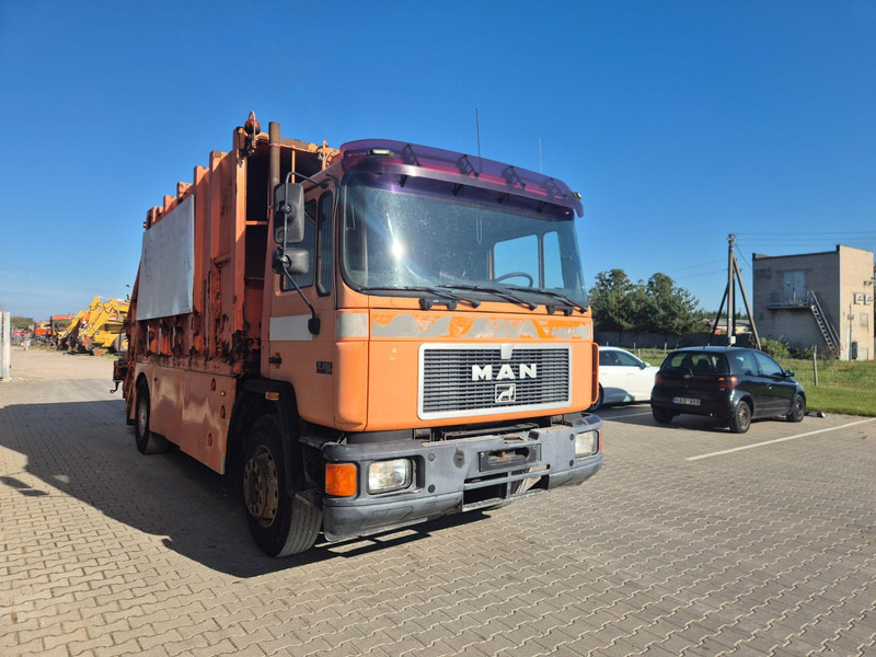 MAN 18.262 - Camión de basura: foto 3 MAN 18.262 - Camión de basura: foto 3