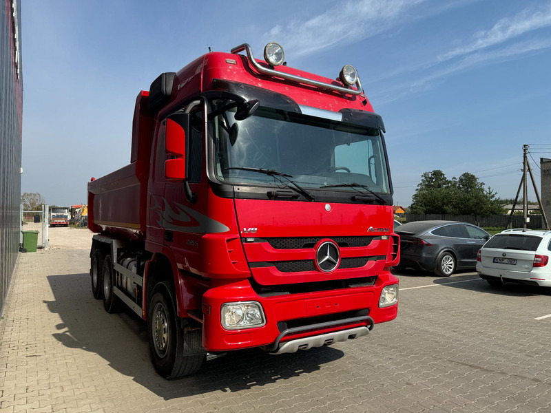 Mercedes-Benz Actros 2655 V8 full steel - Camión volquete: foto 2 Mercedes-Benz Actros 2655 V8 full steel - Camión volquete: foto 2
