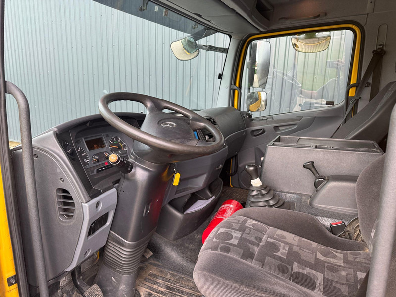 Mercedes-Benz Atego 1018 - Camión caja cerrada: foto 5 Mercedes-Benz Atego 1018 - Camión caja cerrada: foto 5