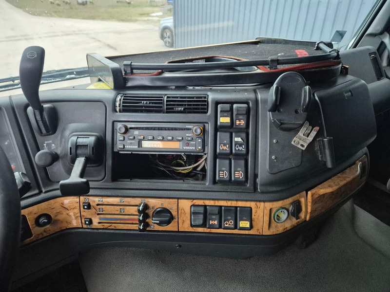 Camión caja abierta Volvo FM 12.420 without crane: foto 8