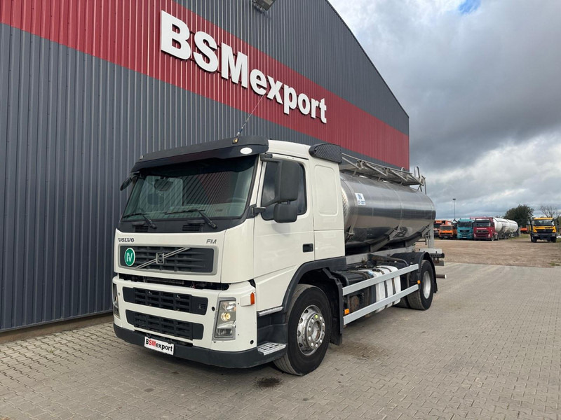 Volvo FM9, 11000 liter - Camión cisterna: foto 1 Volvo FM9, 11000 liter - Camión cisterna: foto 1