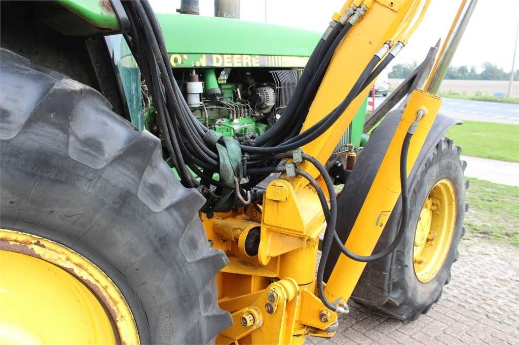 John Deere 4055 - Tractor: foto 5 John Deere 4055 - Tractor: foto 5