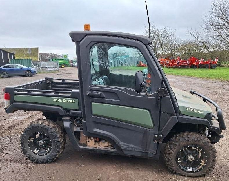 John Deere XUV 865M - Cuadrimoto: foto 4 John Deere XUV 865M - Cuadrimoto: foto 4