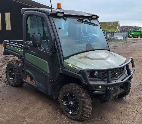 John Deere XUV 865M - Cuadrimoto: foto 2 John Deere XUV 865M - Cuadrimoto: foto 2