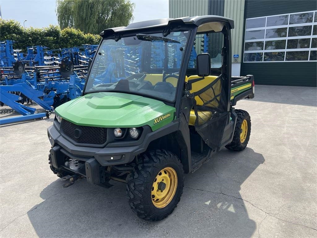 John Deere XUV865M - Cuadrimoto: foto 1 John Deere XUV865M - Cuadrimoto: foto 1