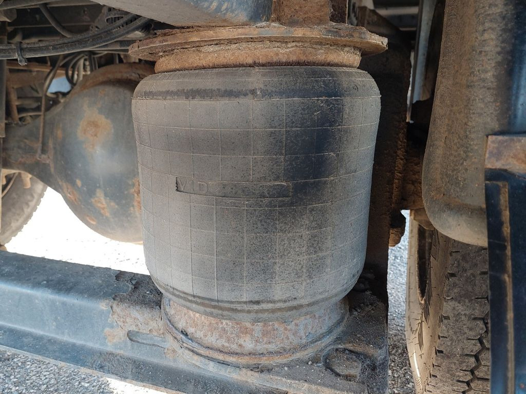 Camión lona DAF FA LF 45.220 E12 4x2 DAF FA LF 45.220 E12 4x2: foto 8