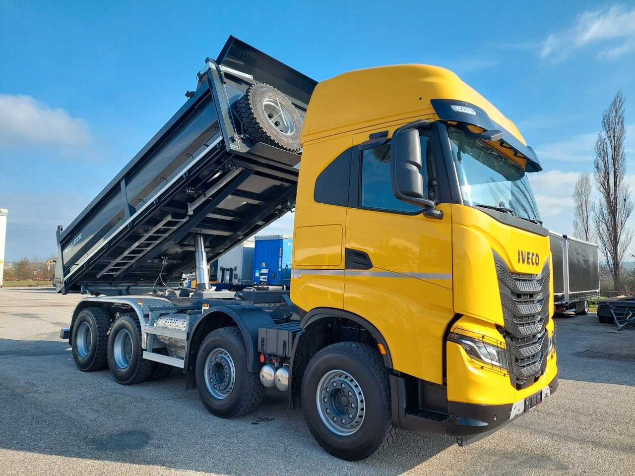 Iveco AS360X53Z Stralis X-WAY 8x4 Bordmatik - Camión volquete: foto 2 Iveco AS360X53Z Stralis X-WAY 8x4 Bordmatik - Camión volquete: foto 2