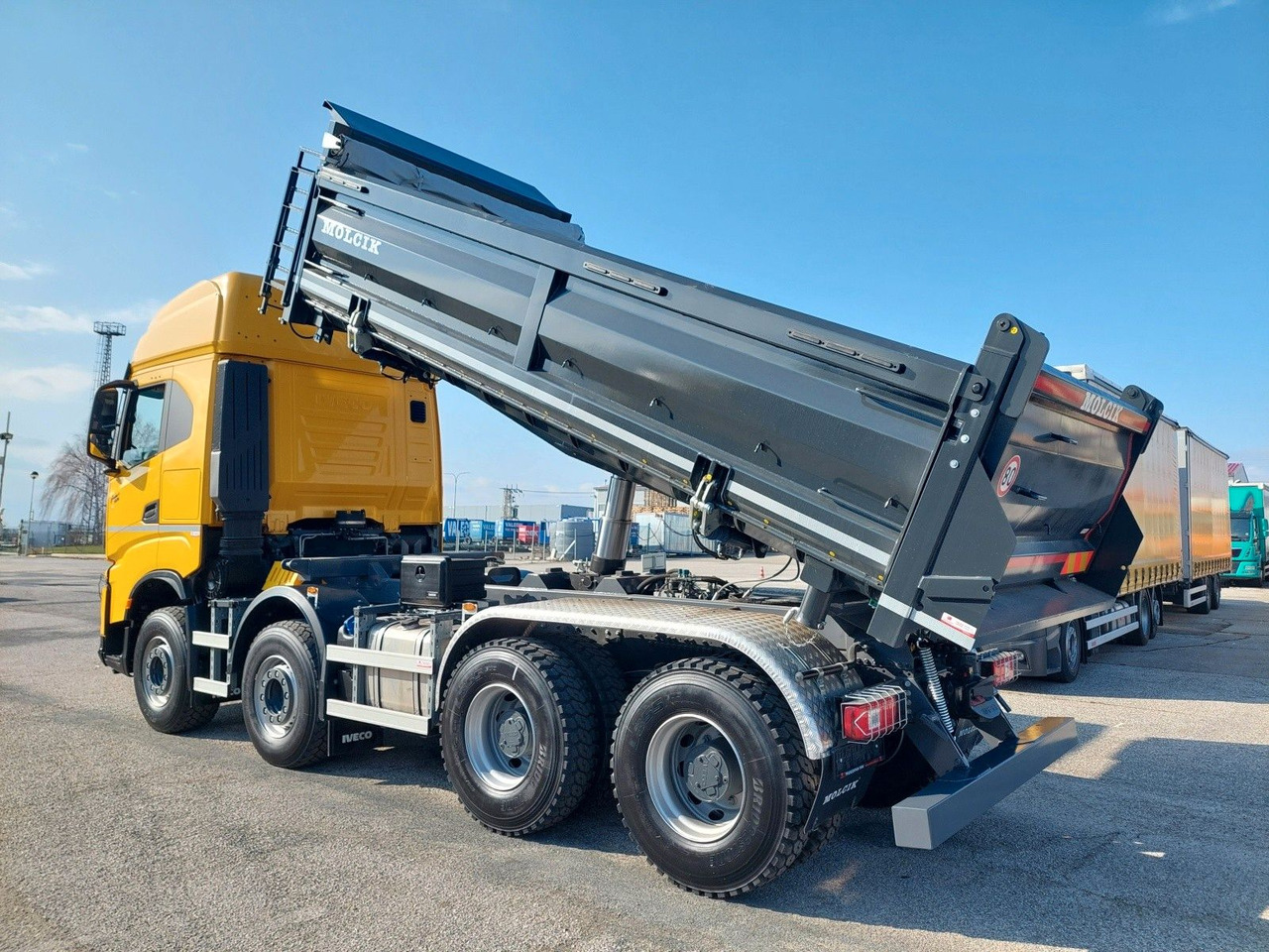 Iveco AS360X53Z Stralis X-WAY 8x4 Bordmatik - Camión volquete: foto 3 Iveco AS360X53Z Stralis X-WAY 8x4 Bordmatik - Camión volquete: foto 3