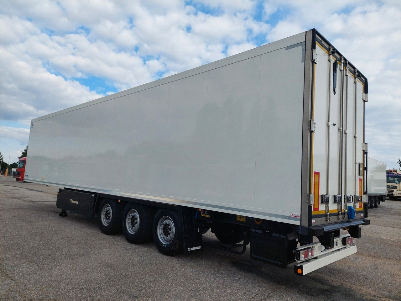 Krone SD Thermo King SLXi 300 - Semirremolque frigorífico: foto 3 Krone SD Thermo King SLXi 300 - Semirremolque frigorífico: foto 3