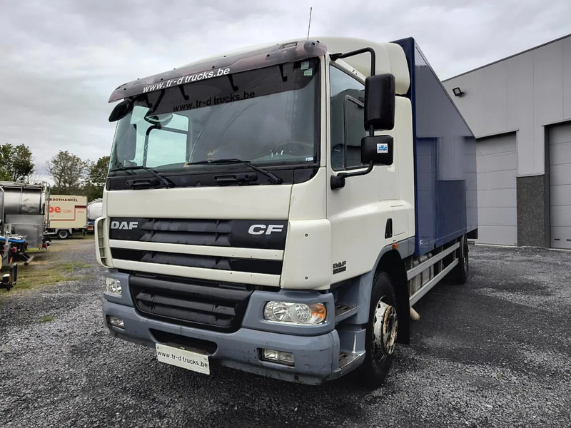 DAF CF 65.220 CASE - D'HOLLANDIA 2000 KG - 269200 KM - Camión caja cerrada: foto 1 DAF CF 65.220 CASE - D'HOLLANDIA 2000 KG - 269200 KM - Camión caja cerrada: foto 1