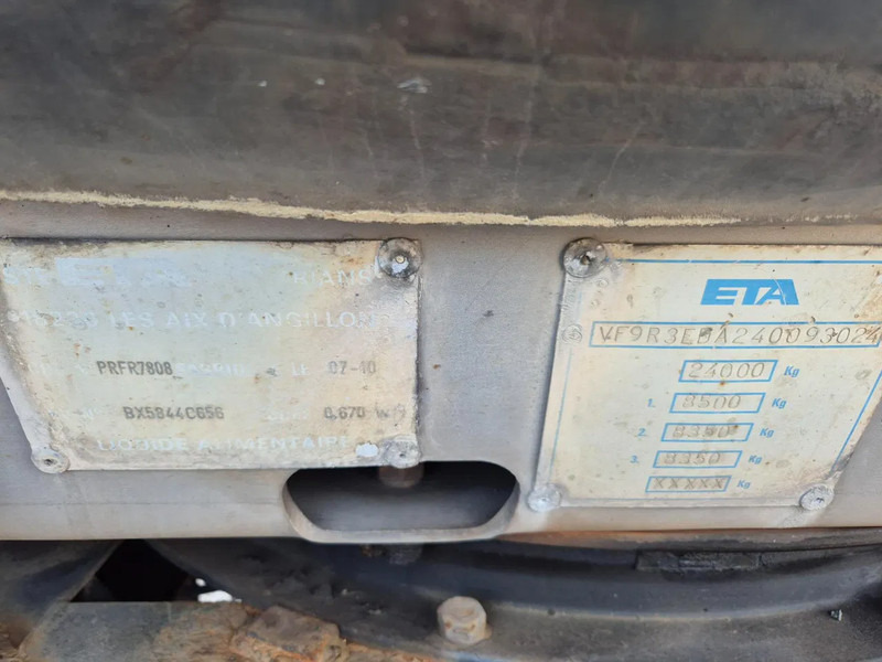 Remolque cisterna para transporte de leche ETA INSULATED INOX TANK 16500L - 1 COMP: foto 19
