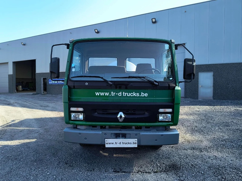 Renault Midliner S135 - ONLY 54 400KM - SMALL TANK 3680L INSULATED INOX - Camión cisterna: foto 2 Renault Midliner S135 - ONLY 54 400KM - SMALL TANK 3680L INSULATED INOX - Camión cisterna: foto 2