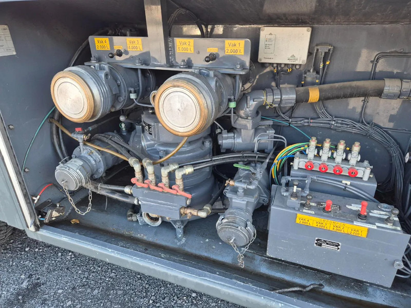 Camión cisterna para transporte de combustible Renault Premium 410 13000L FUEL TANK - 4 COMP - DIESEL/GASOLINE: foto 15