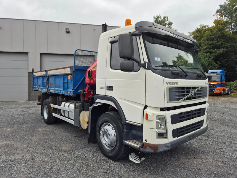 Volvo FM 9.300 TIPPER - HMF 1060K3 CRANE - Camión volquete, Camión grúa: foto 3 Volvo FM 9.300 TIPPER - HMF 1060K3 CRANE - Camión volquete, Camión grúa: foto 3