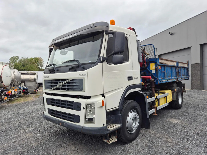 Volvo FM 9.300 TIPPER - HMF 1060K3 CRANE - Camión volquete, Camión grúa: foto 1 Volvo FM 9.300 TIPPER - HMF 1060K3 CRANE - Camión volquete, Camión grúa: foto 1