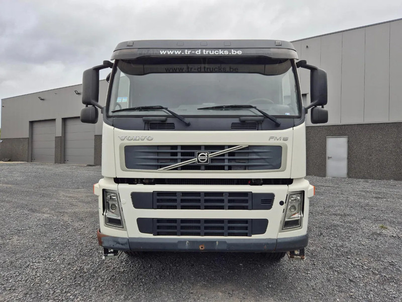 Volvo FM 9.300 TIPPER - HMF 1060K3 CRANE - Camión volquete, Camión grúa: foto 2 Volvo FM 9.300 TIPPER - HMF 1060K3 CRANE - Camión volquete, Camión grúa: foto 2