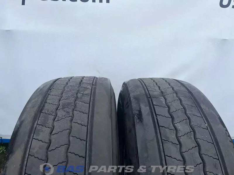 Continental Continental 315/70R22.5 Hybrid HS5 156/150 M+S 3PMSF gebruikte set - Neumático para Camión: foto 2 Continental Continental 315/70R22.5 Hybrid HS5 156/150 M+S 3PMSF gebruikte set - Neumático para Camión: foto 2