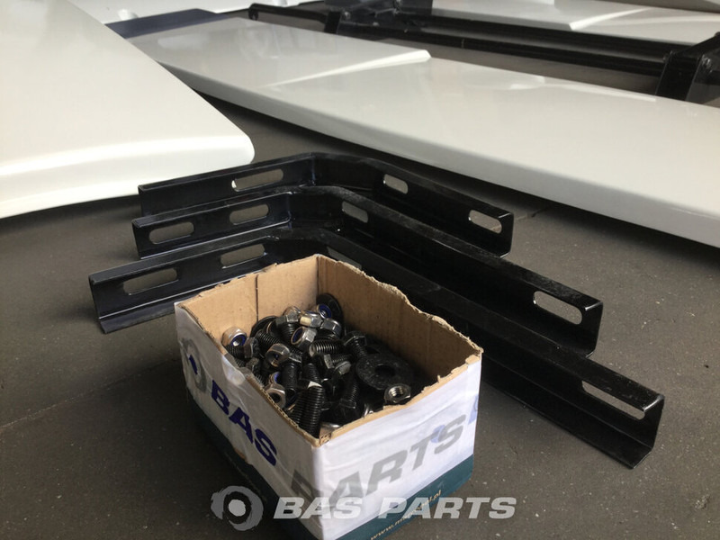 DAF XF105 Spoilerset DAF Super Space Cab L2H3 1291469 - Aerodinámica/ Spoiler para Camión: foto 2 DAF XF105 Spoilerset DAF Super Space Cab L2H3 1291469 - Aerodinámica/ Spoiler para Camión: foto 2