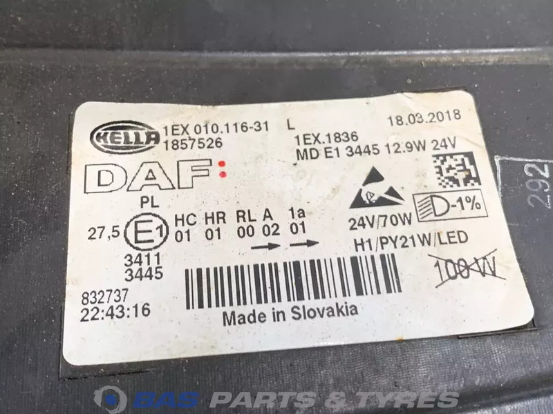 DAF XF106 - Faro delantero para Camión: foto 3 DAF XF106 - Faro delantero para Camión: foto 3