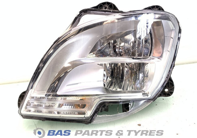 DAF XF106 - Faro delantero para Camión: foto 1 DAF XF106 - Faro delantero para Camión: foto 1