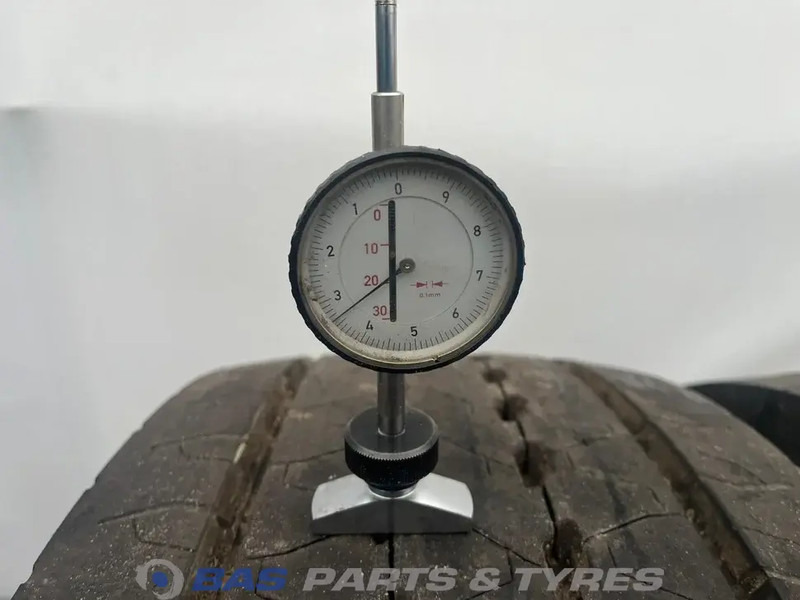 Goodyear Goodyear 315/70R22.5 156/150 M+S 3PMSF gebruikte set - Neumático para Camión: foto 3 Goodyear Goodyear 315/70R22.5 156/150 M+S 3PMSF gebruikte set - Neumático para Camión: foto 3