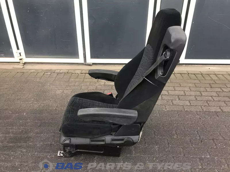 Mercedes-Benz Actros MP4 Bestuurdersstoel Mercedes A 960 910 27 02 - Asiento para Camión: foto 2 Mercedes-Benz Actros MP4 Bestuurdersstoel Mercedes A 960 910 27 02 - Asiento para Camión: foto 2