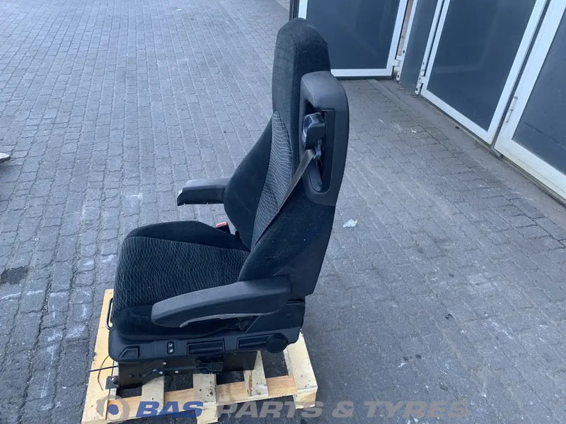 Mercedes-Benz Actros MP4 Bestuurdersstoel Mercedes A 960 910 75 01 - Asiento para Camión: foto 2 Mercedes-Benz Actros MP4 Bestuurdersstoel Mercedes A 960 910 75 01 - Asiento para Camión: foto 2