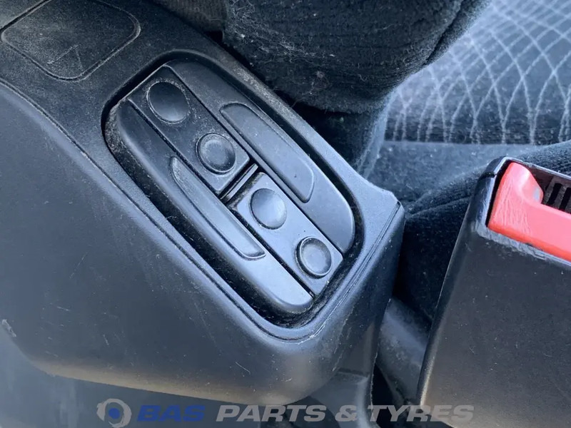 Mercedes-Benz Actros MP4 Bestuurdersstoel Mercedes A 960 910 75 01 - Asiento para Camión: foto 5 Mercedes-Benz Actros MP4 Bestuurdersstoel Mercedes A 960 910 75 01 - Asiento para Camión: foto 5