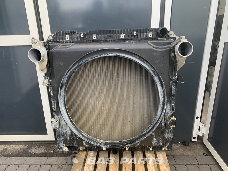 Mercedes-Benz Antos MP4 - Radiador para Camión: foto 1 Mercedes-Benz Antos MP4 - Radiador para Camión: foto 1
