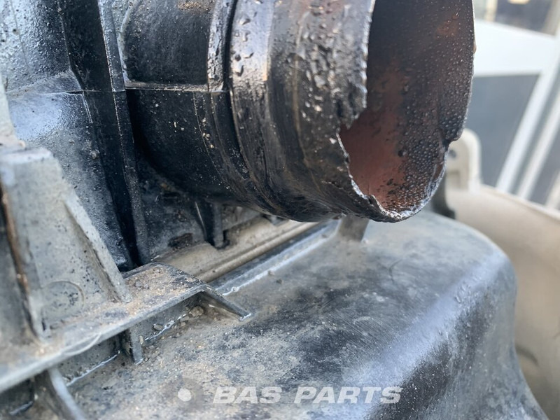 Mercedes-Benz Antos MP4 - Radiador para Camión: foto 3 Mercedes-Benz Antos MP4 - Radiador para Camión: foto 3