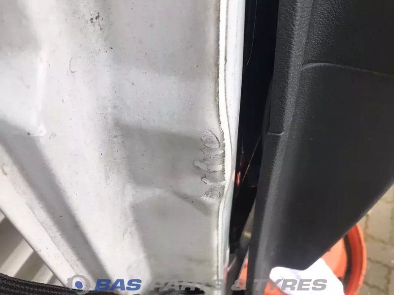 Mercedes-Benz Atego Portier Rechts Mercedes A 940 720 04 05 - Puerta y piezas para Camión: foto 5 Mercedes-Benz Atego Portier Rechts Mercedes A 940 720 04 05 - Puerta y piezas para Camión: foto 5