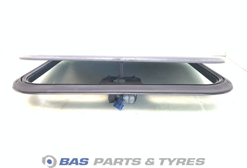 Mercedes-Benz Dakluik Mercedes A 943 830 01 42 - Visera parasol para Camión: foto 3 Mercedes-Benz Dakluik Mercedes A 943 830 01 42 - Visera parasol para Camión: foto 3