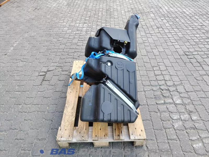 DAF XG DAF AdBlue tank 2297062 - Recambio para Camión: foto 4 DAF XG DAF AdBlue tank 2297062 - Recambio para Camión: foto 4