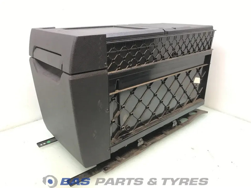 Mercedes-Benz Actros MP4 Koelkast Mercedes 36 Liter A 960 820 03 06 - Recambio para Camión: foto 2 Mercedes-Benz Actros MP4 Koelkast Mercedes 36 Liter A 960 820 03 06 - Recambio para Camión: foto 2