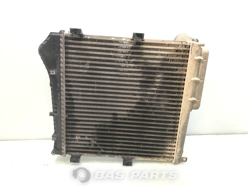 Renault Midlum Euro 4-5 Intercooler Renault 7482143050 - Intercooler para Camión: foto 2 Renault Midlum Euro 4-5 Intercooler Renault 7482143050 - Intercooler para Camión: foto 2