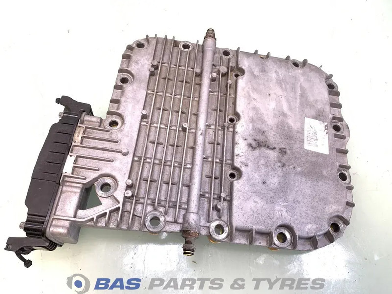 Renault T-Serie Versnellingsbakdeksel Renault 7424213321 - Caja de cambios para Camión: foto 1 Renault T-Serie Versnellingsbakdeksel Renault 7424213321 - Caja de cambios para Camión: foto 1