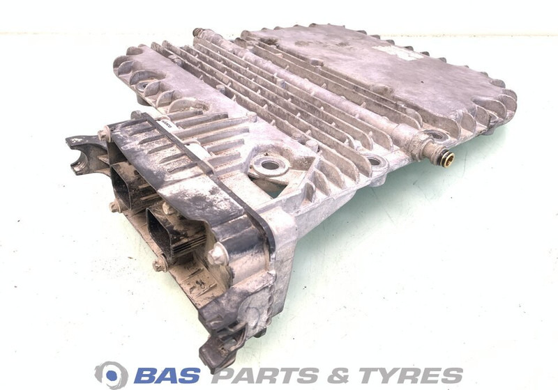 Renault T-Serie Versnellingsbakdeksel Renault 7424213321 - Caja de cambios para Camión: foto 1 Renault T-Serie Versnellingsbakdeksel Renault 7424213321 - Caja de cambios para Camión: foto 1