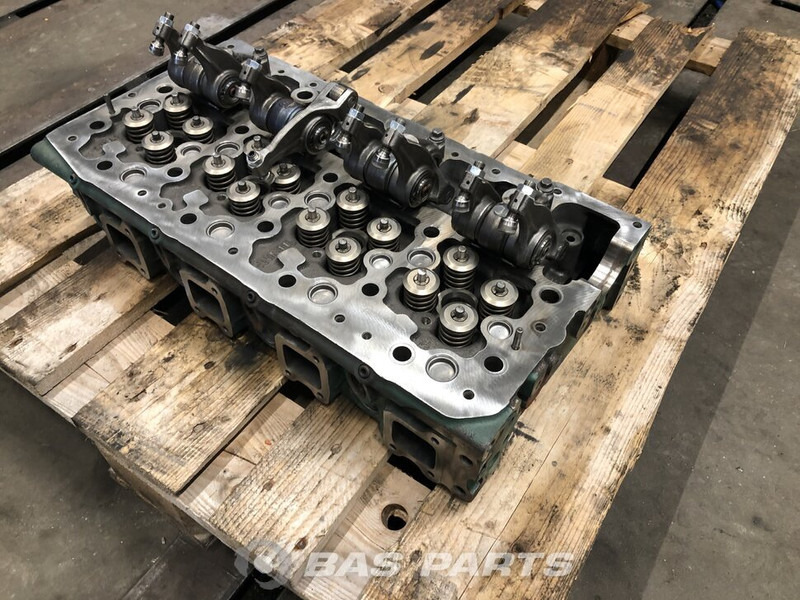 Volvo Cilinderkop Volvo D5K 240 22157919 - Bloque de cilindros para Camión: foto 2 Volvo Cilinderkop Volvo D5K 240 22157919 - Bloque de cilindros para Camión: foto 2