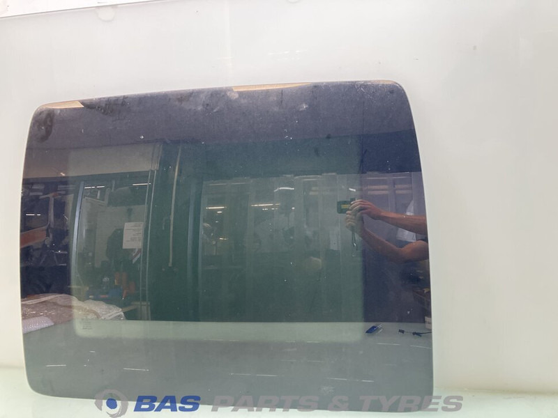 Volvo Dakluik Volvo 21325001 - Visera parasol para Camión: foto 1 Volvo Dakluik Volvo 21325001 - Visera parasol para Camión: foto 1