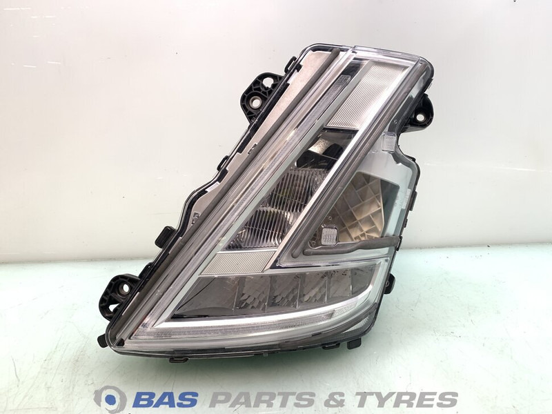 Volvo FH4B - Faro delantero para Camión: foto 1 Volvo FH4B - Faro delantero para Camión: foto 1