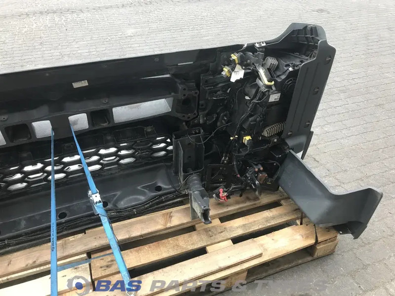 Volvo FMX Euro 6 Bumper Volvo 82422759 - Parachoques para Camión: foto 5 Volvo FMX Euro 6 Bumper Volvo 82422759 - Parachoques para Camión: foto 5