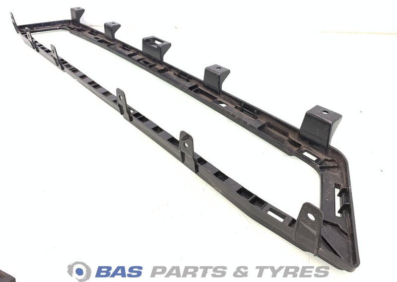 Volvo Grille Volvo 84459359 - Parrilla para Camión: foto 2 Volvo Grille Volvo 84459359 - Parrilla para Camión: foto 2