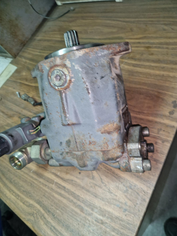 BOMBA DE VENTILADOR LIEBHERR R934B - Bomba hidráulica para Maquinaria de construcción: foto 2 BOMBA DE VENTILADOR LIEBHERR R934B - Bomba hidráulica para Maquinaria de construcción: foto 2